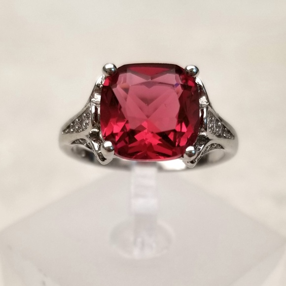 HOST PICK!!! 🌷 Sterling Silver Red Ring